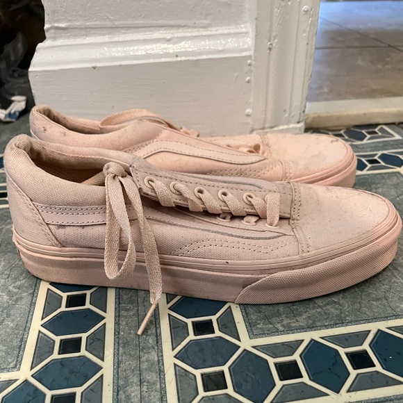 Rose Sneakers - Picture 4 of 5